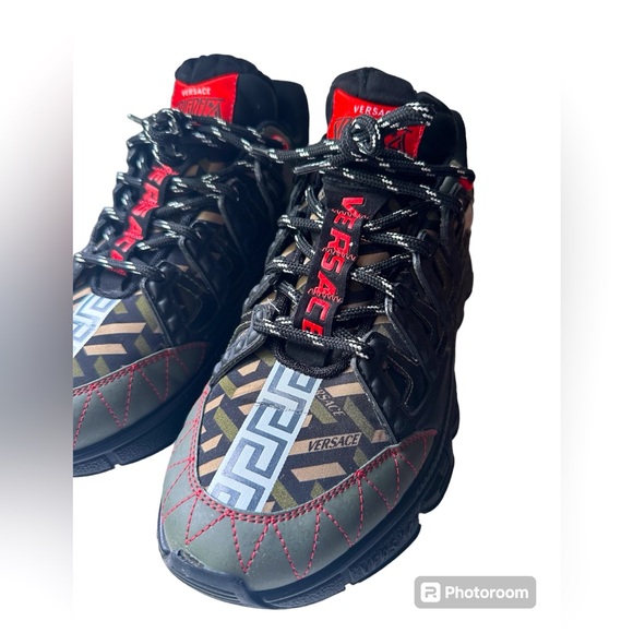 Versace-Men’s Trigreca Sneakers-SIZE 41.5 (8.5) - Picture 3 of 10